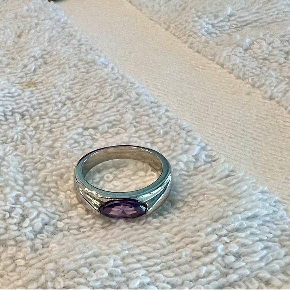 Lia Sophia Amethyst Ring (FEBRUARY’s BIRTHSTONE) - Picture 3 of 4